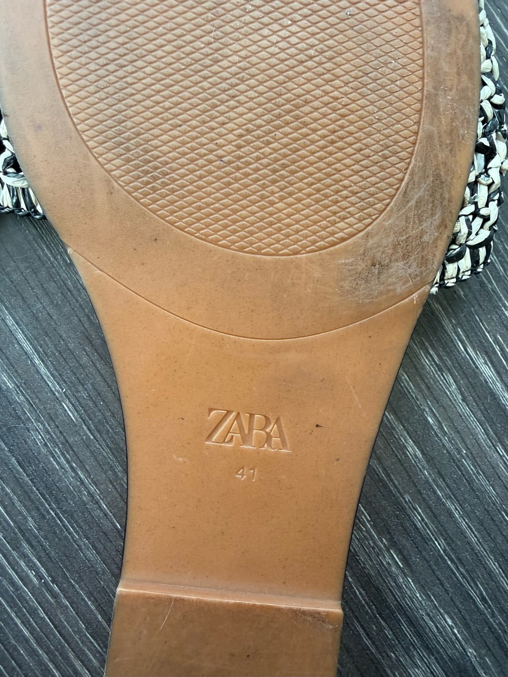 Zara Woven Black & White Slide Sandals: Size 41 - Picture 4 of 4